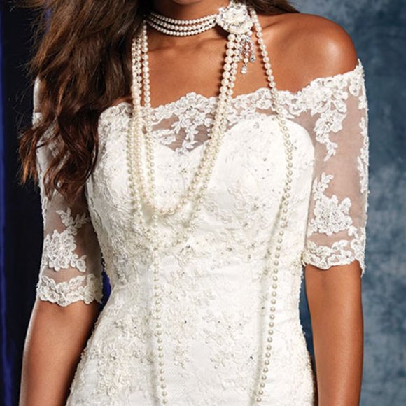 SAMPLE Alfred Angelo 1/2Sleeve Lace Wedding Dress, Ivory A-Line Off Shoulder - Picture 6 of 15